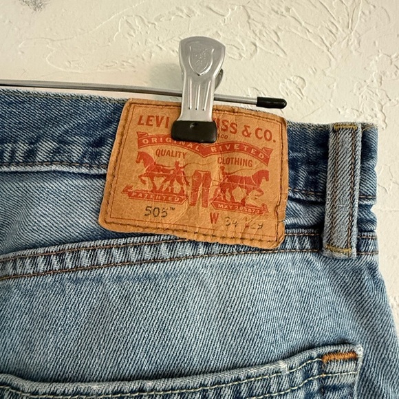 Levi's 505 Light Wash Straight Leg Jeans 34/29 - Picture 4 of 7